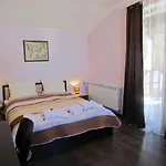 Bavaria House Pensionat 3*