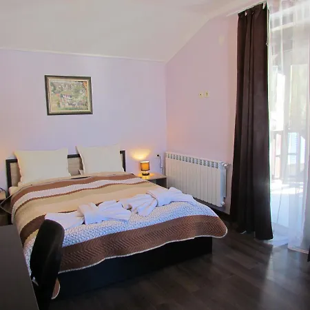 Bavaria House Гостевой дом 3*