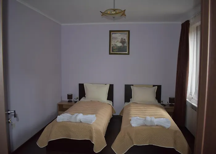 Bavaria House Къща за гости 3*